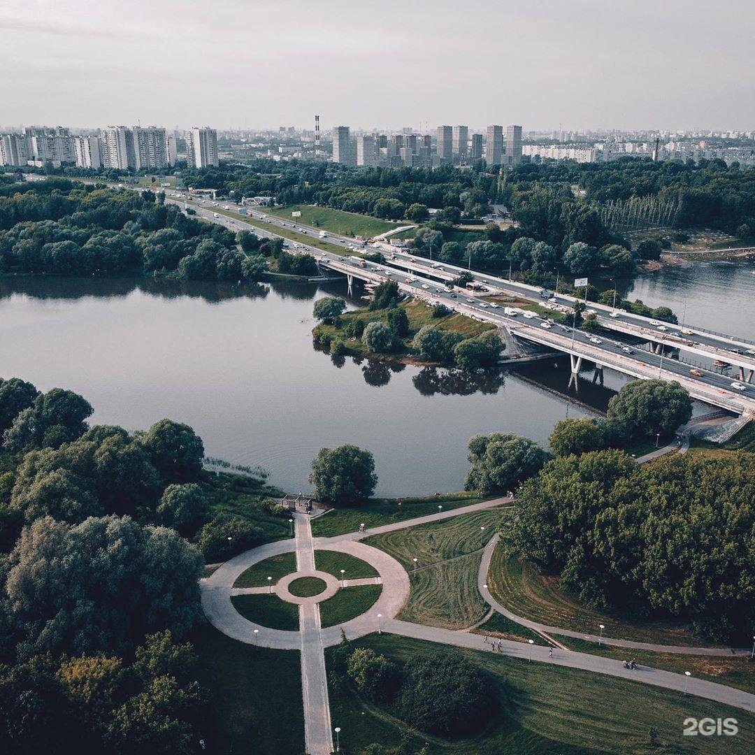 парк борисовские пруды беседки