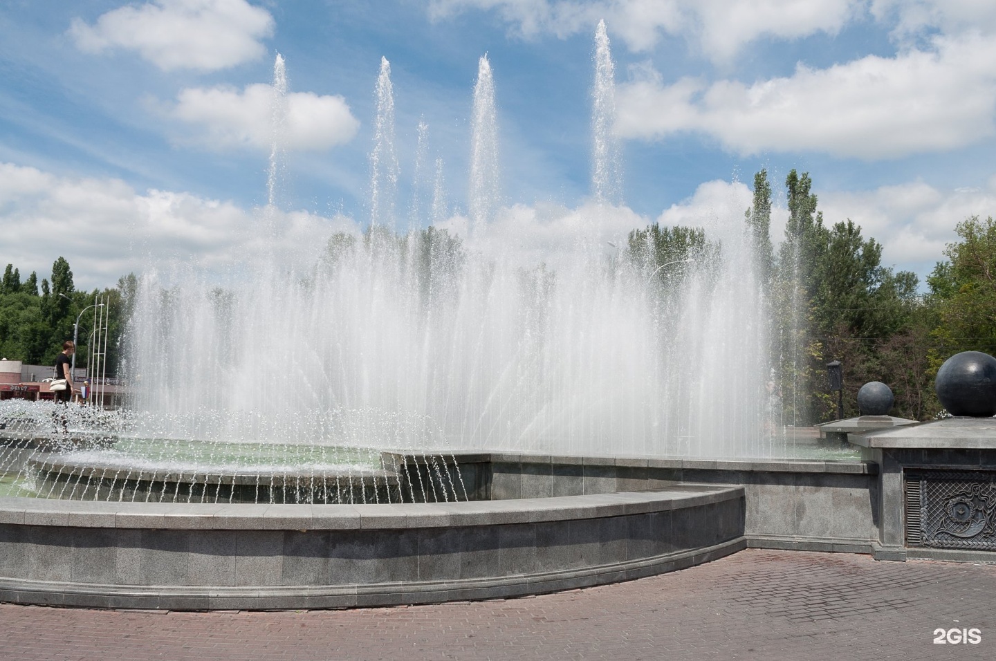 Светомузыкальный фонтан Петра Великого Липецк