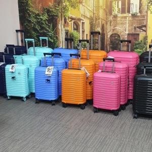 Фото от владельца Чемоданчик, магазин по продаже чемоданов и аксессуаров для путешествий