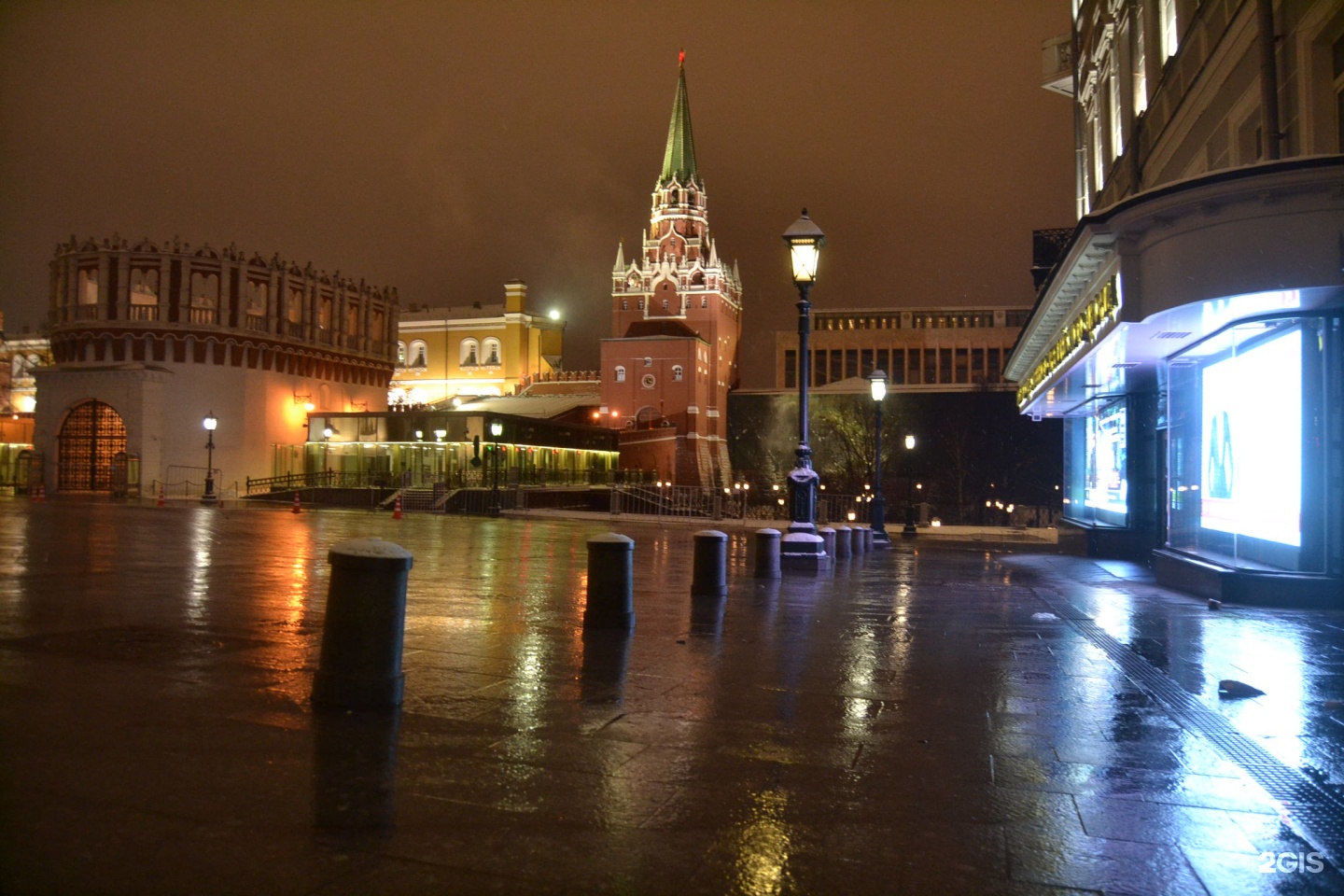 вход в кремлевский дворец на концерт