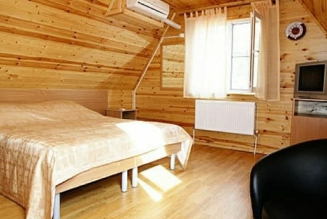 Геленджик: Коттедж Солнечный