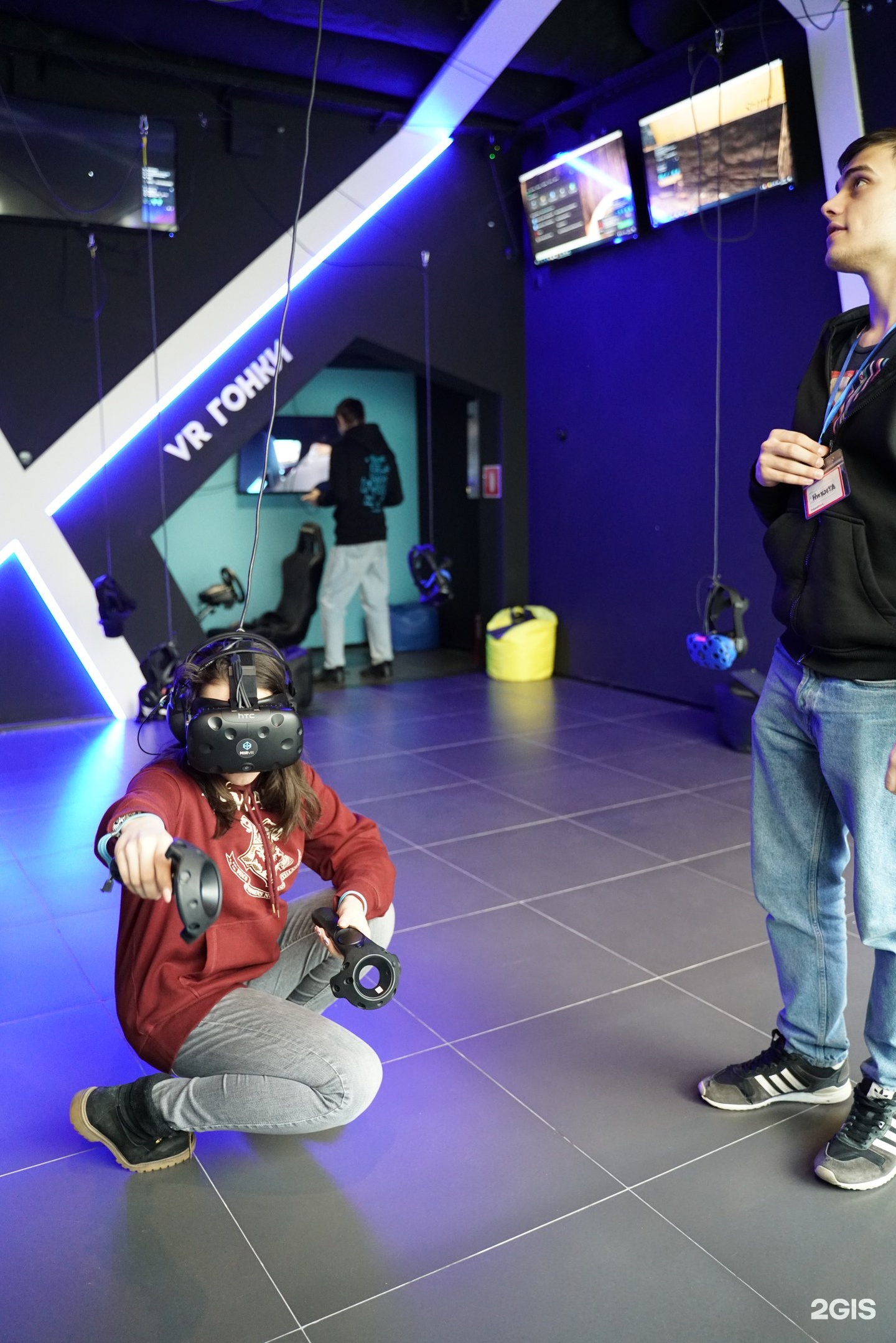 Vr пенза. Mir VR родео драйв. Клуб виртуальной реальности. Комната виртуальной реальности. Парк виртуальной реальности.