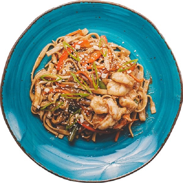 Wok в коробке с креветкой. Вок с морепродуктами в коробочке. Сливочный удон с креветками. Вок с лапшой удон креветками. Вок с креветками терияки.