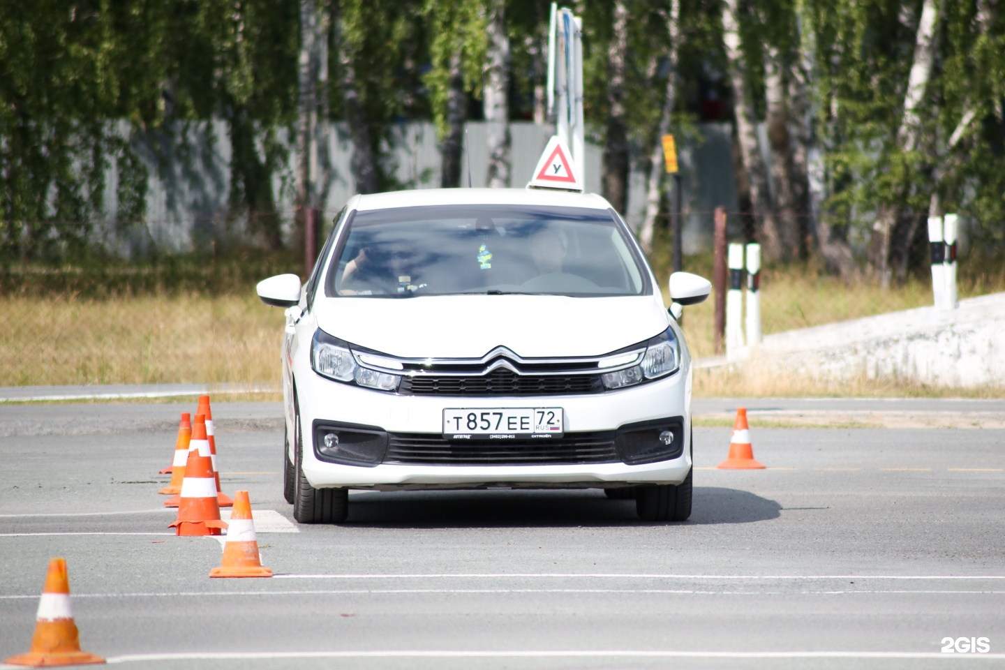 Автомобилист автошкола тюмень. Автошкола Тюмень. Автошкола на КСМ Новосибирск.