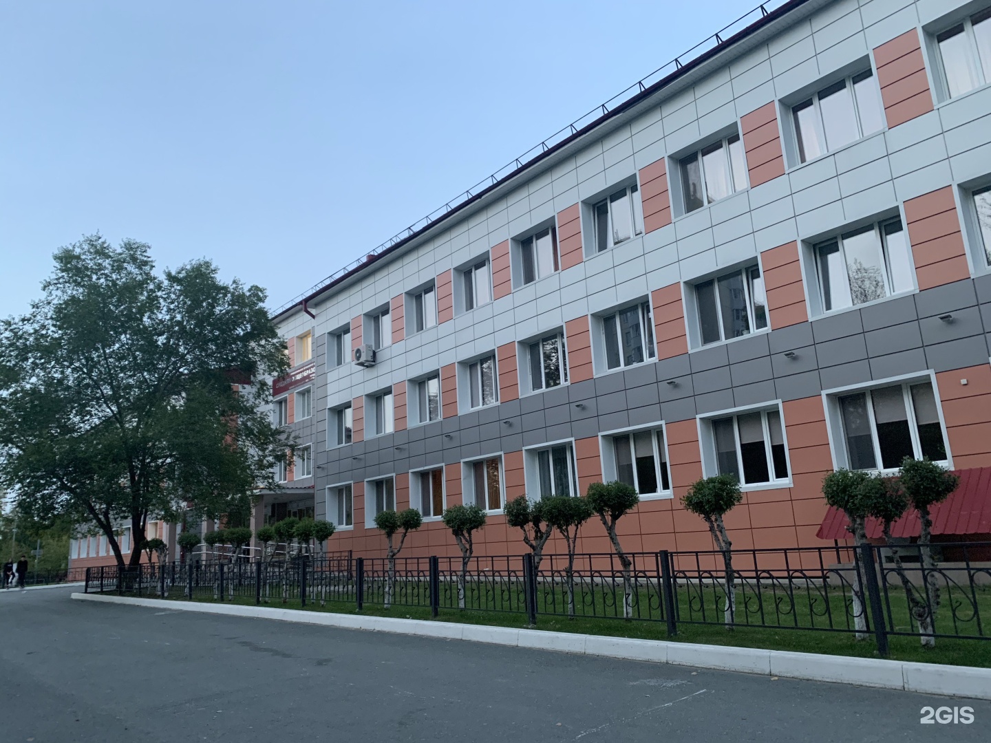 Школа на домостроителей воронеж. Школа 108 домостроителей. Школа 108 домостроителей. Школа 108 домостроителей. Школа № 67.