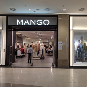 Фото от владельца MANGO, сеть магазинов одежды и аксессуаров