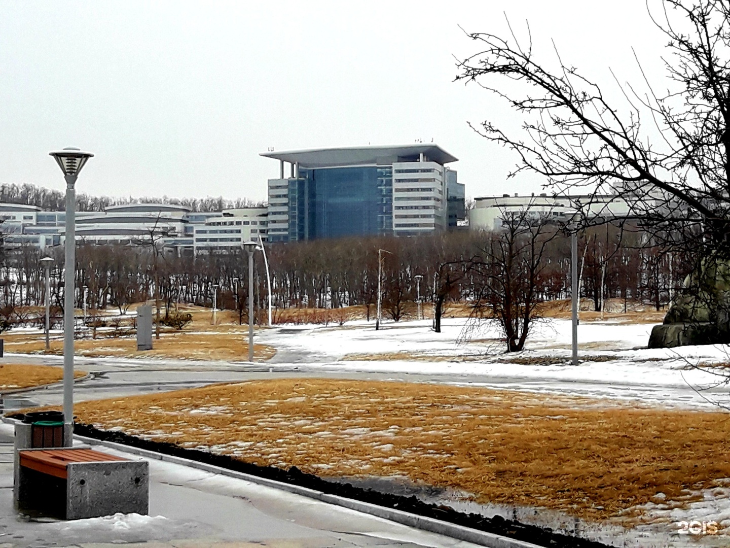 Здание дальневосточного федерального университета. Двфу аякс 10. Малый аякс двфу. Дальневосточный федеральный университет фото снаружи здания. Владивосток университет двфу.