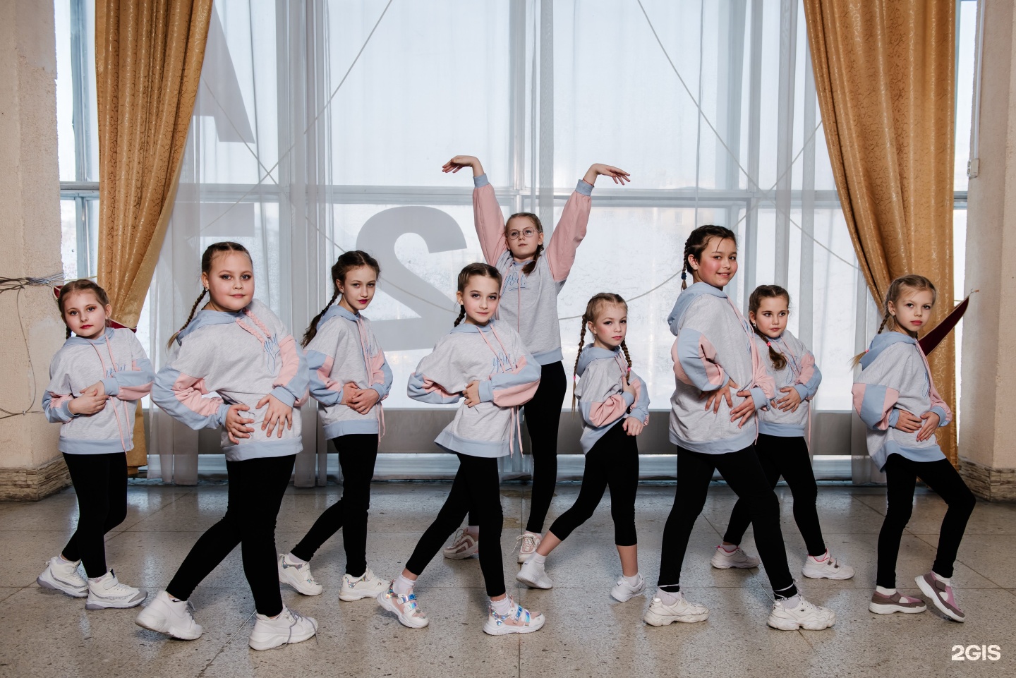 Багира Новосибирск данс студия. Танцы ДК Чкалова. Школа танцев в ДК ЗИЛ. ДК Барабинск танцы.