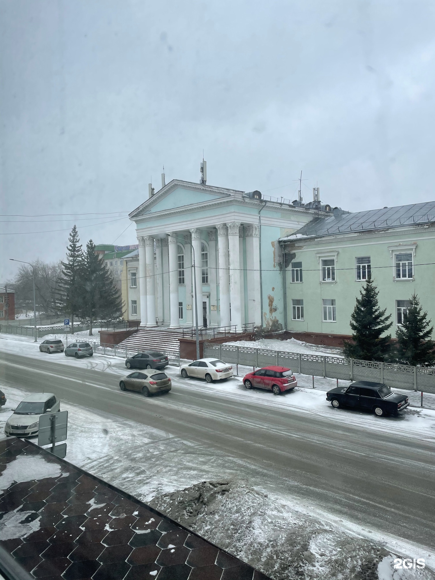 Алтайский краевой дворец творчества и молодежи. Краевой дворец молодежи Барнаул. ТЮЗ Барнаул. Барнаул краевой дворец пионеров. Пионеров 2 Барнаул.