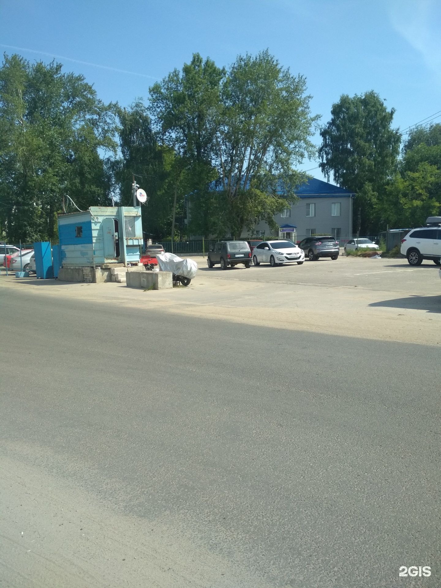 Автостоянка в нижнем. Фото автостоянки в Нижнем Новгороде.