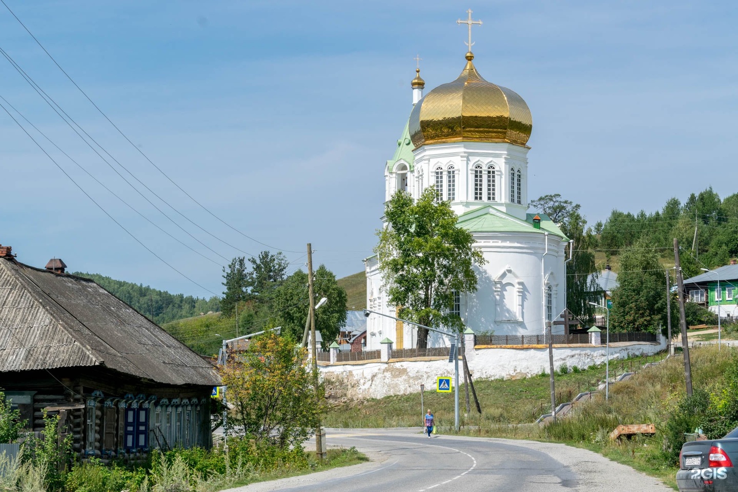 Церковь на нагорном пермь. Крестовоздвиженский храм Сыростан. Храм в Сыростане Миасс. Сыростан храм Челябинская область. Храм Крестовоздвижения села Сыростан.