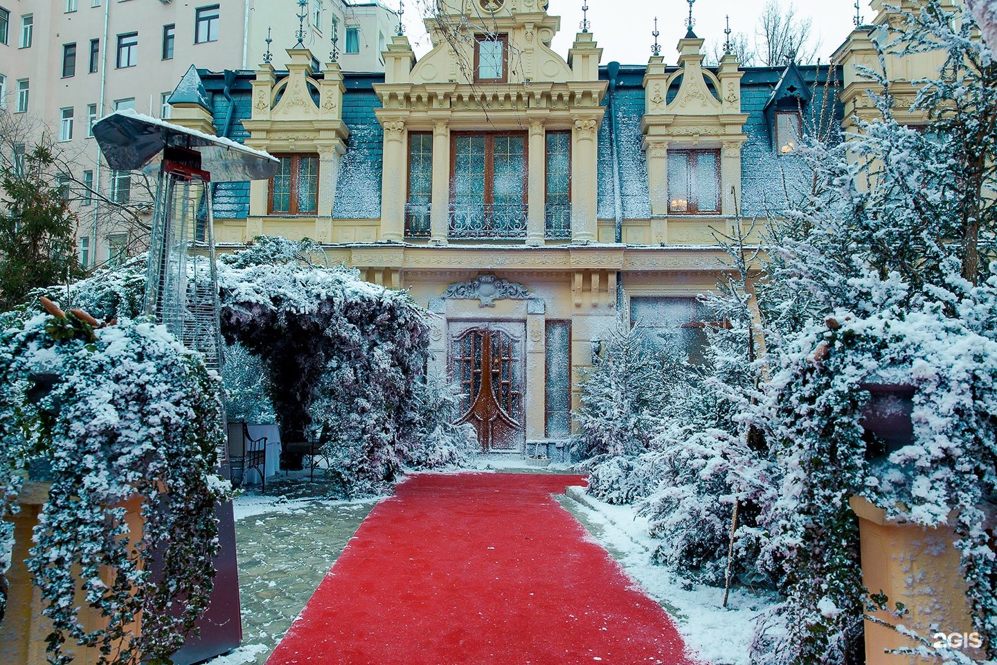 Butler москва трехпрудный переулок. Трехпрудный переулок Батлер. Butler, Москва, Трёхпрудный переулок. Трехпрудный переулок ресторан Батлер. Butler ресторан Москва.