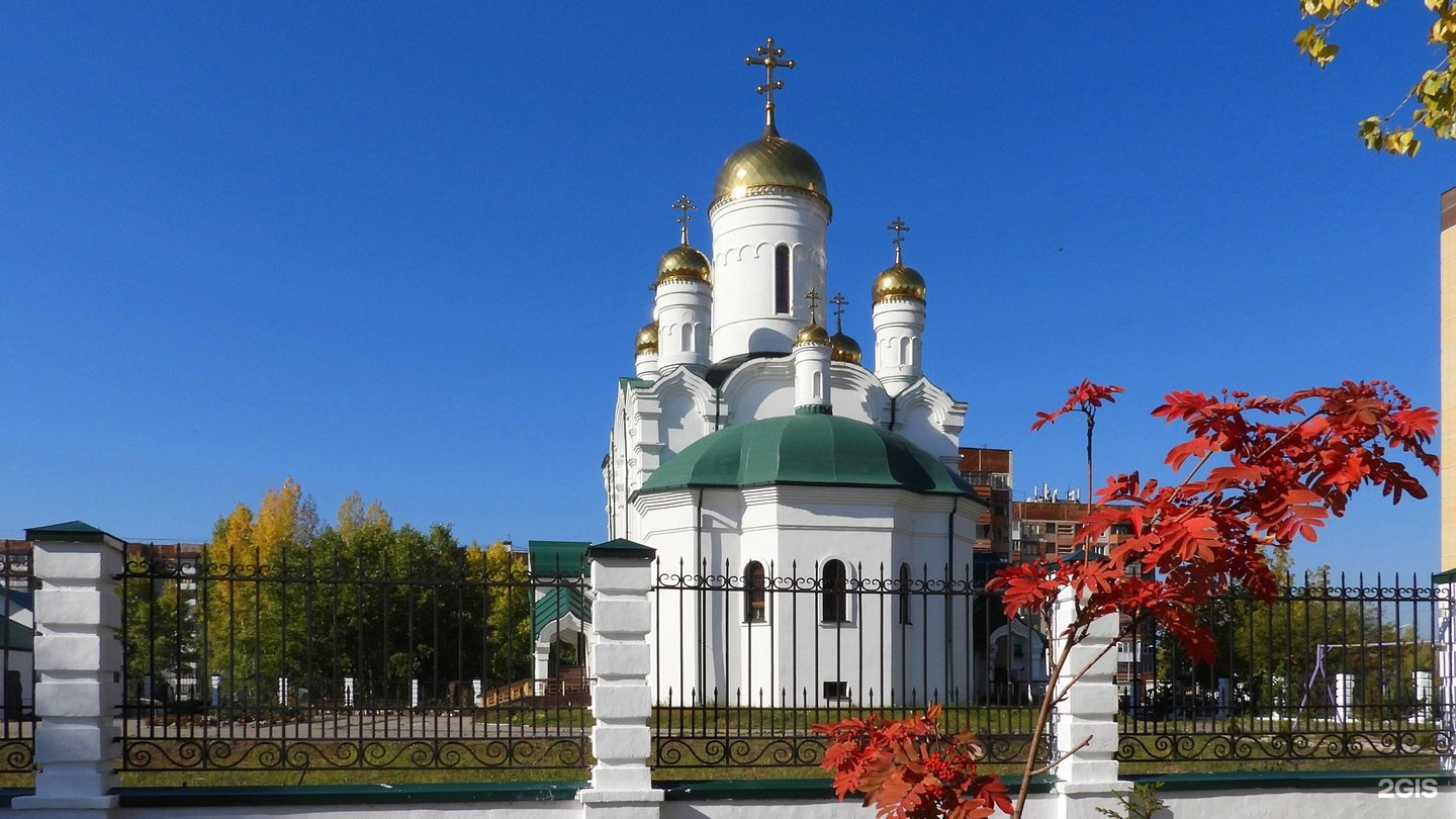 Храм саровского тюмень. Храм Серафима Саровского Волжский. Храм преподобного Серафима Саровского (Курск). Храм преподобного Серафима Саровского Оренбург. Храм Серафима Саровского Калининград.