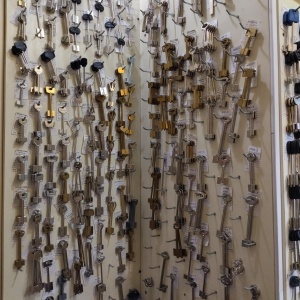 Фото от владельца Центральная мастерская по изготовлению ключей и заточке инструментов и коньков, ИП Подшибякин С.Н.