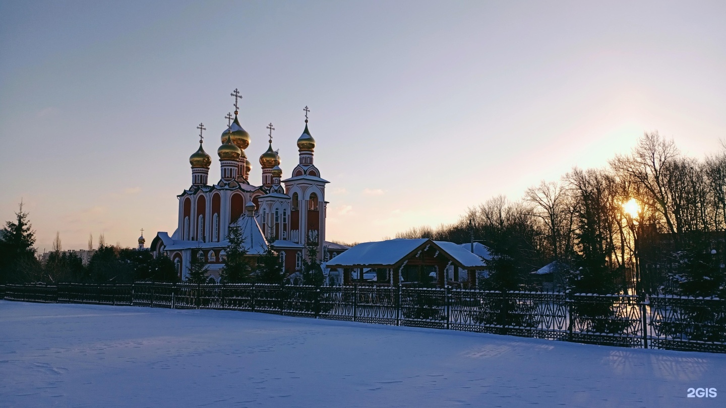 Храм новомучеников и исповедников российских апатиты