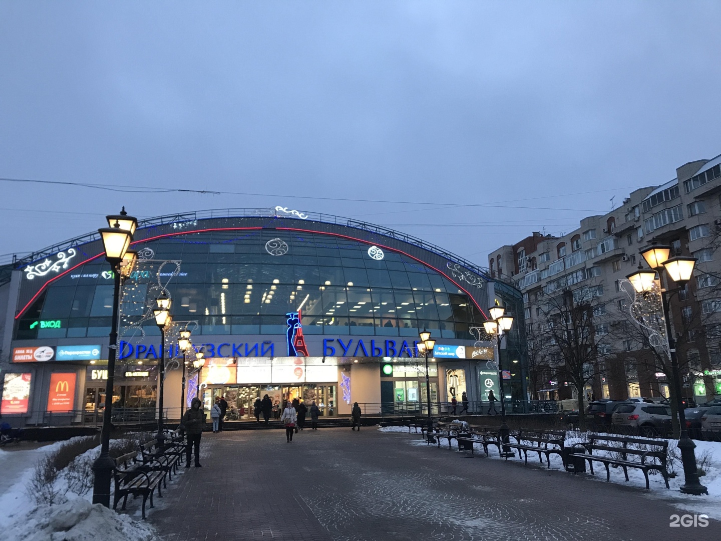 Бульвар новаторов станция метро. Бульвар Новаторов 11 СПБ. Французский бульвар. Французский бульвар СПБ. НК-французский бульвар.