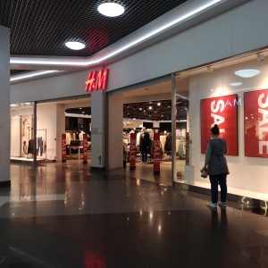 Фото от владельца H & M, магазин одежды