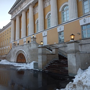 Фото от владельца Московский государственный университет им. М.В. Ломоносова