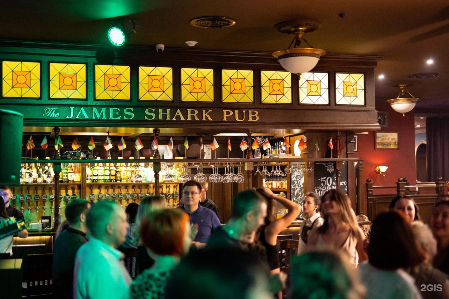 James pub. James Shark pub Красноярск. James Shark pub интерьер.