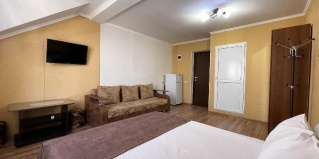 Сириус: Отель Кристи