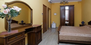 Саратов: Отель Лира