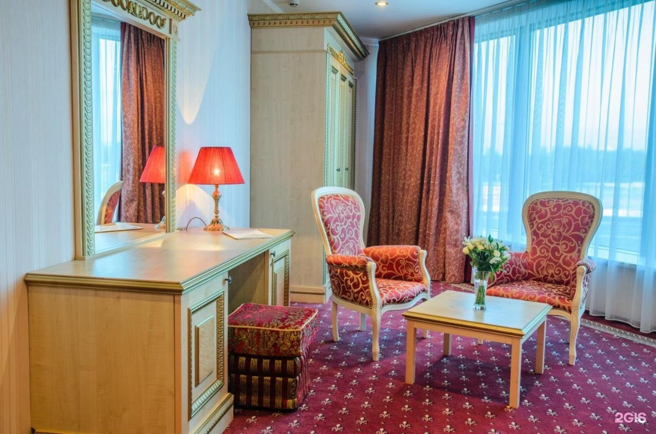 Royal moscow. Гостиница Роял Москва. Отель sk Royal Москва. Sk Royal Дмитровское шоссе. Sk Royal Hotel Moscow 4*.