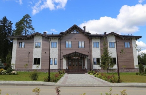 д. Денисово: Отель Гранд Усадьба