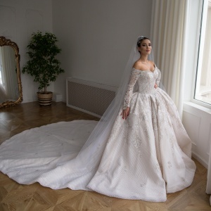 Фото от владельца Bellucci, салон свадебных товаров и вечерних платьев