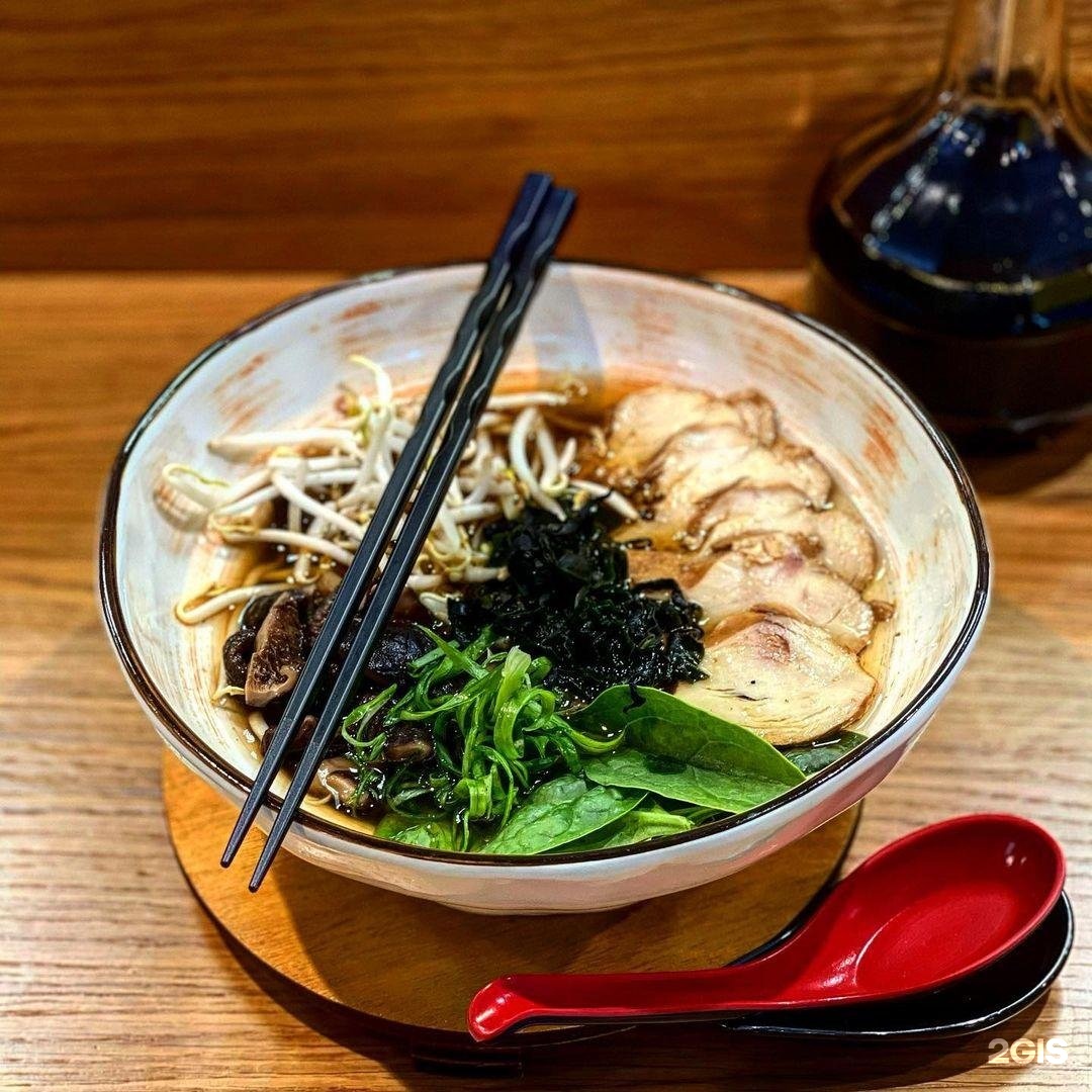 Ezo izakaya. Рамен Урицкого Тюмень. Izakaya SOUPRAMEN Тюмень. Рамен Эстетика. Рамен повар.