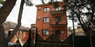 Геленджик: Гостевой дом Костакис