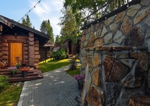 с. Иогач: Турбаза Kedr house