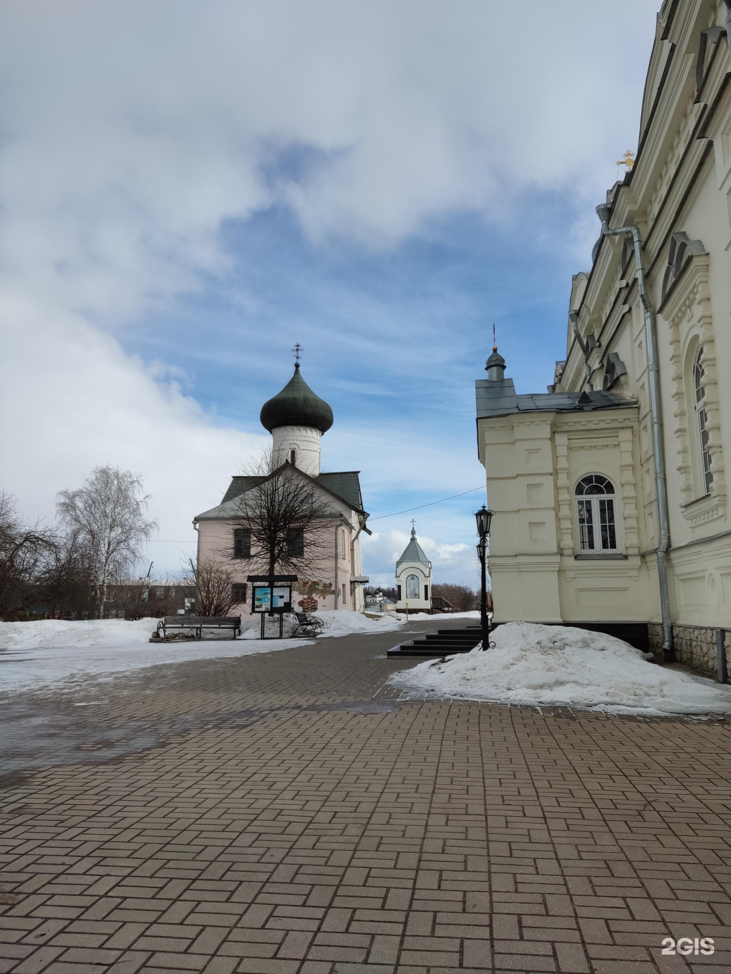 Церковь Симеона Богоприимца Великий Новгород. Новгород Симеона зверина монастыря (1468 г.. Ул. Бредова-звериная, д.20.