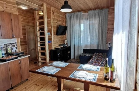 пос. Зюраткуль: Коттедж Дом Бобра на озере Зюраткуль