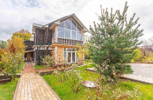 д. Лапино: Коттедж Дворянская усадьба