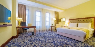 Алматы: Отель Ramada by Wyndham Almaty