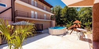 Сочи: Коттедж У Елены