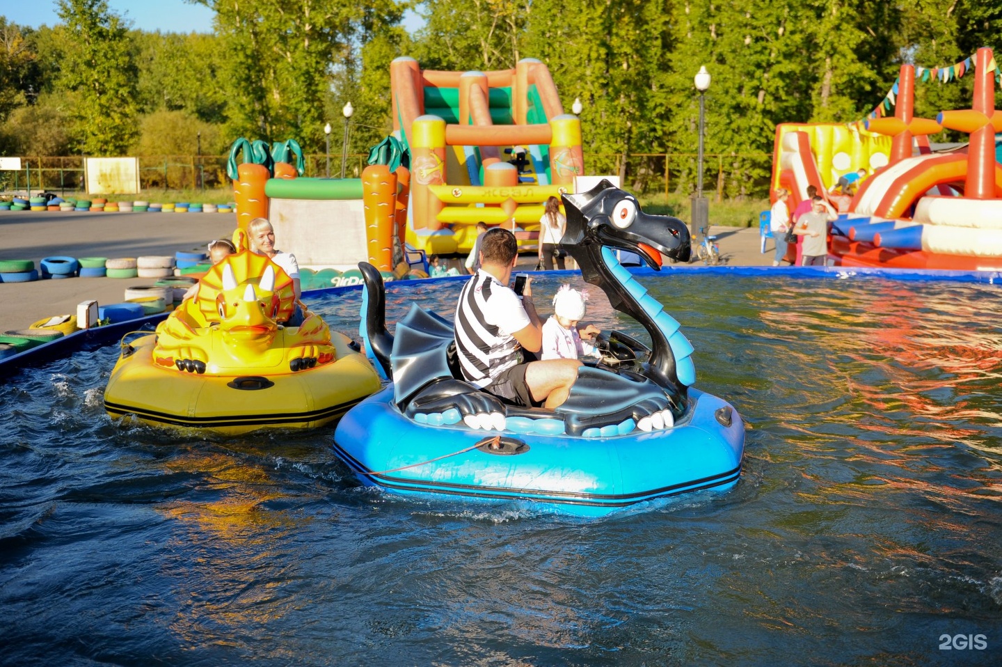 ледяной городок иркутск ледокол ангара. парк аттракционов в иркутске юность. остров конный иркутск колесо обозрения. лес чудес иркутск парк. парк аттракционов иркутск.
