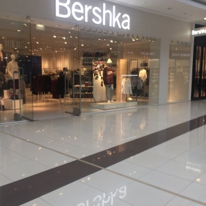 Фото от владельца Bershka, сеть магазинов одежды