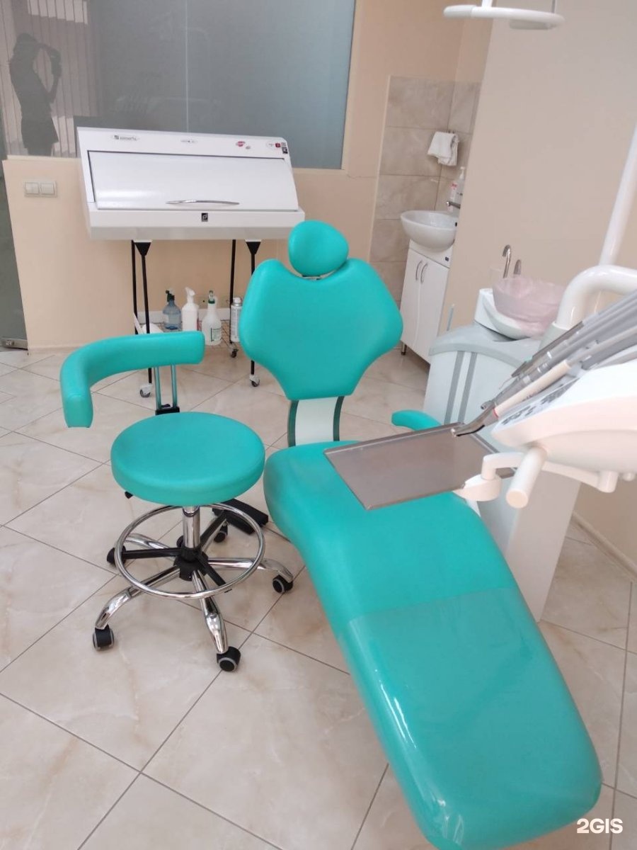 Стоматологическое кресло в клинике