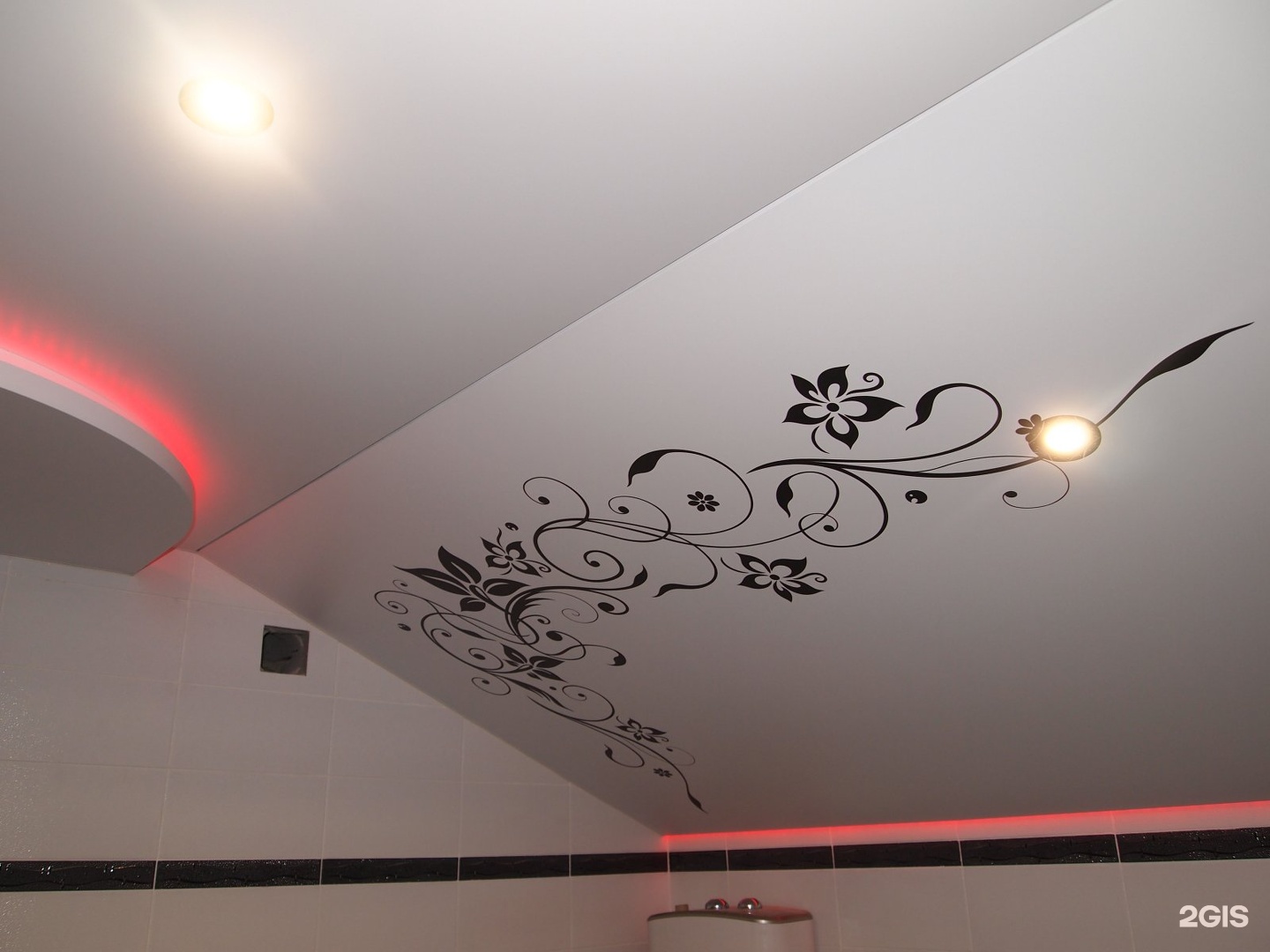 Матовый потолок с рисунком