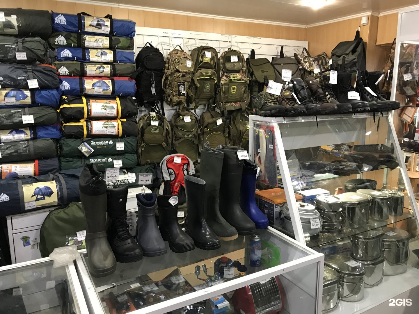 Магазин охота и рыбалка. Магазин для рыбалки. Охота рыбалка магазин нижний. Мир охоты кропоткин. Магазин охота и рыбалка.
