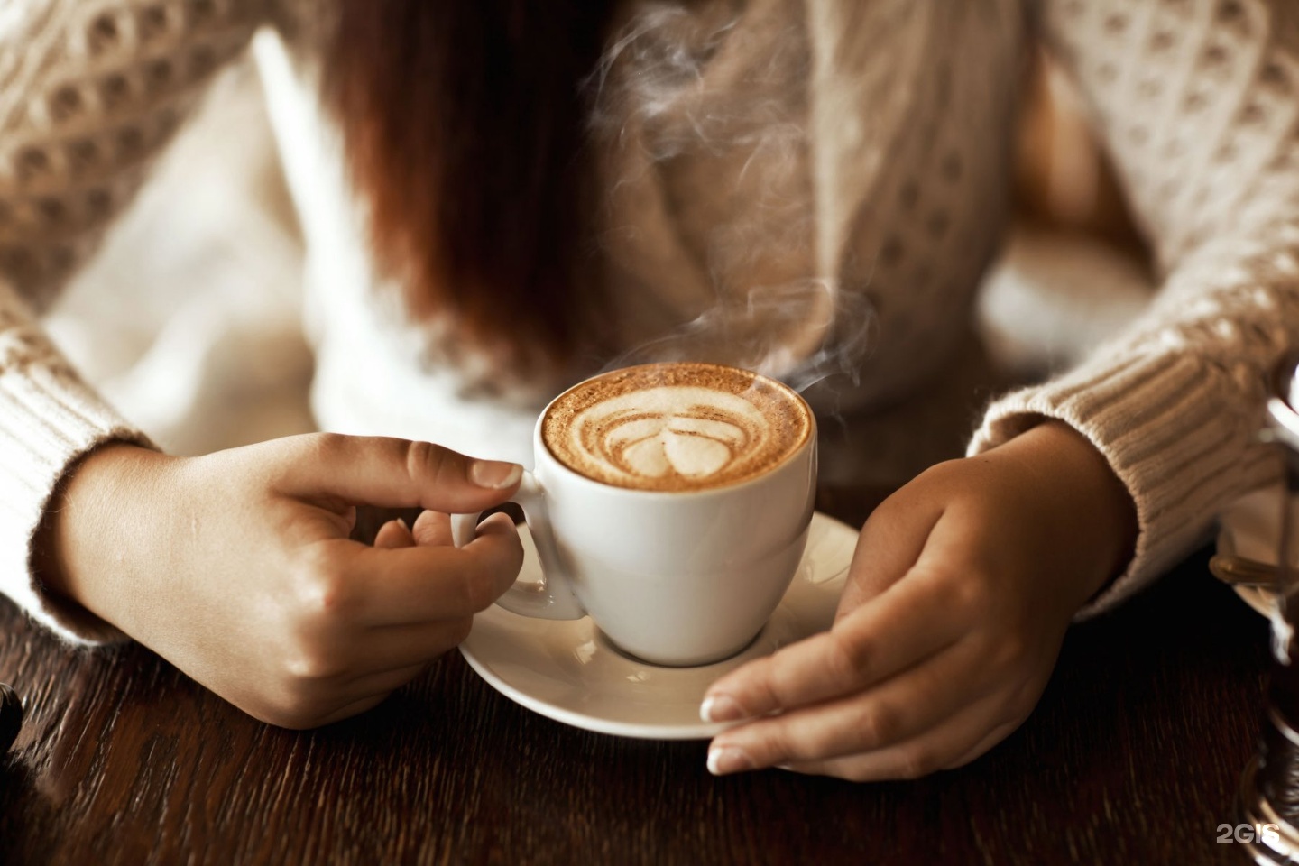 I have coffee in the morning. Кофе. Девушка с чашкой кофе. Чашка кофе в руках. "На чашечку кофе…?!".