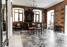 Омск: Отель Brick Walls Hotel