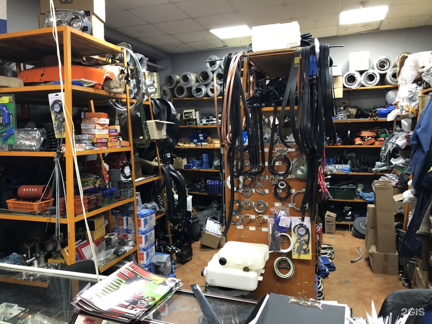 Сто маяк энгельс. Маяк автомагазин. Магазин маяк сургут. Маяк авто тольятти. Асбест улица строителей.