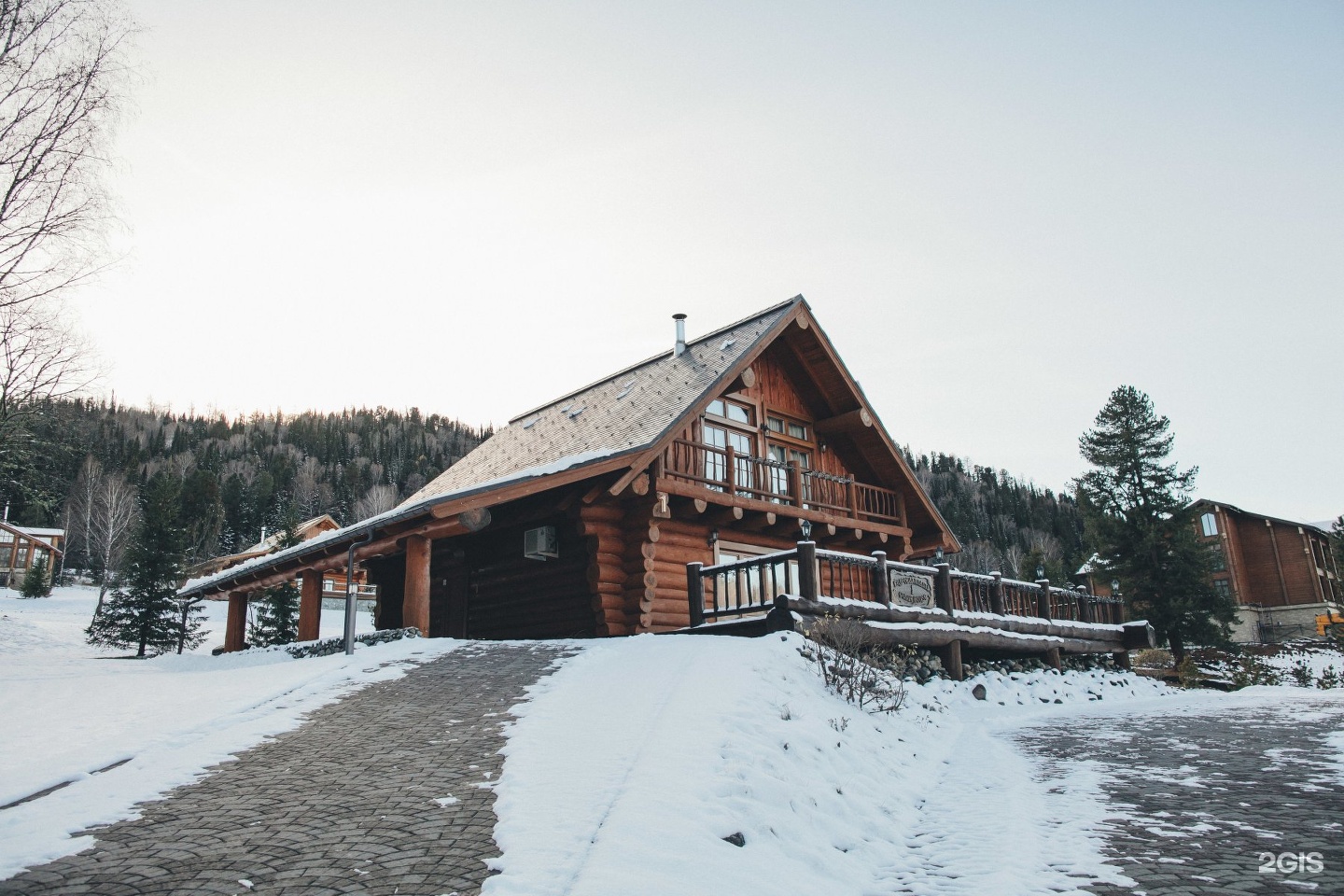 Алтай предлагай. Тяпкин Алтай Резорт. Cosmos Алтай Resort. Новогодний Алтай Резорт. Алтай Вилладж трансфер.