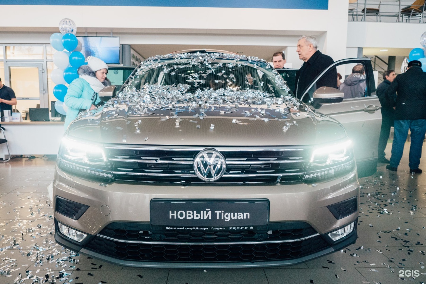 Гранд авто фото. Автосалон Фольксваген Челны. Автогранд Volkswagen. Автосалон Фольксваген в Архангельске. Автосалон Фольксваген в Калуге.