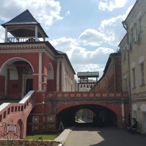 Фото от владельца Экскурсионно-паломническая служба, Высоко-Петровский мужской монастырь