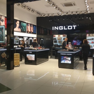 Фото от владельца INGLOT, сеть магазинов косметики