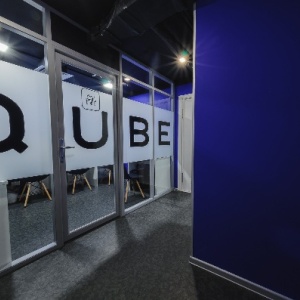 Фото от владельца QUBE, капсульный отель