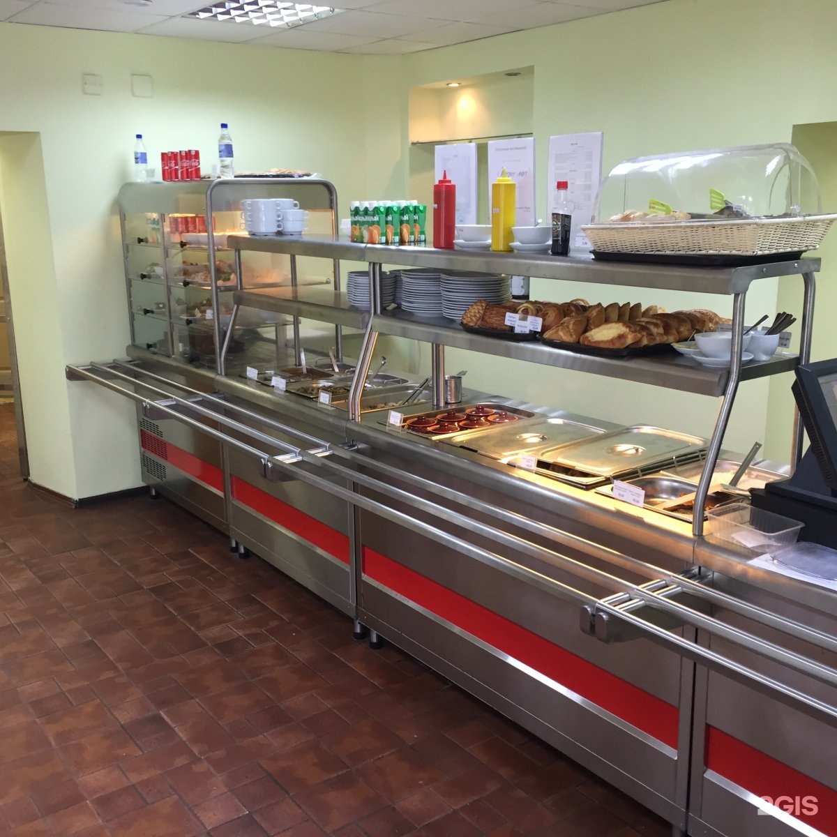 Столовпч в иркутскевкусно и нелорого ажресп. Ул первомайская 41а глазов. Солнечногорское столовая. Интерьеры столовых общественного питания. Гимназия 24 люберцы столовая.